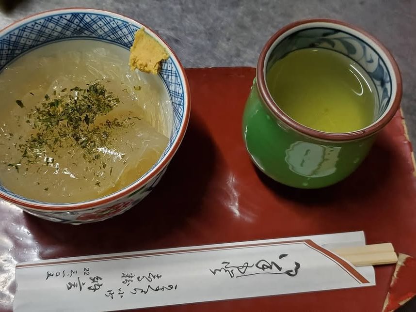 納言志るこ店のところてん